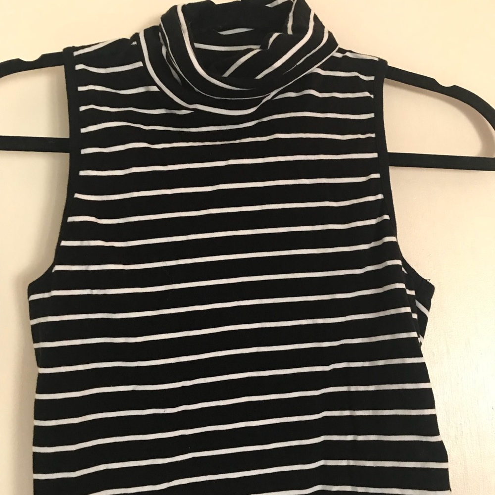 Black and white striped turtle neck crop top